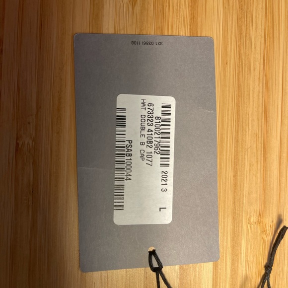 Balenciaga hat - Picture 3 of 3